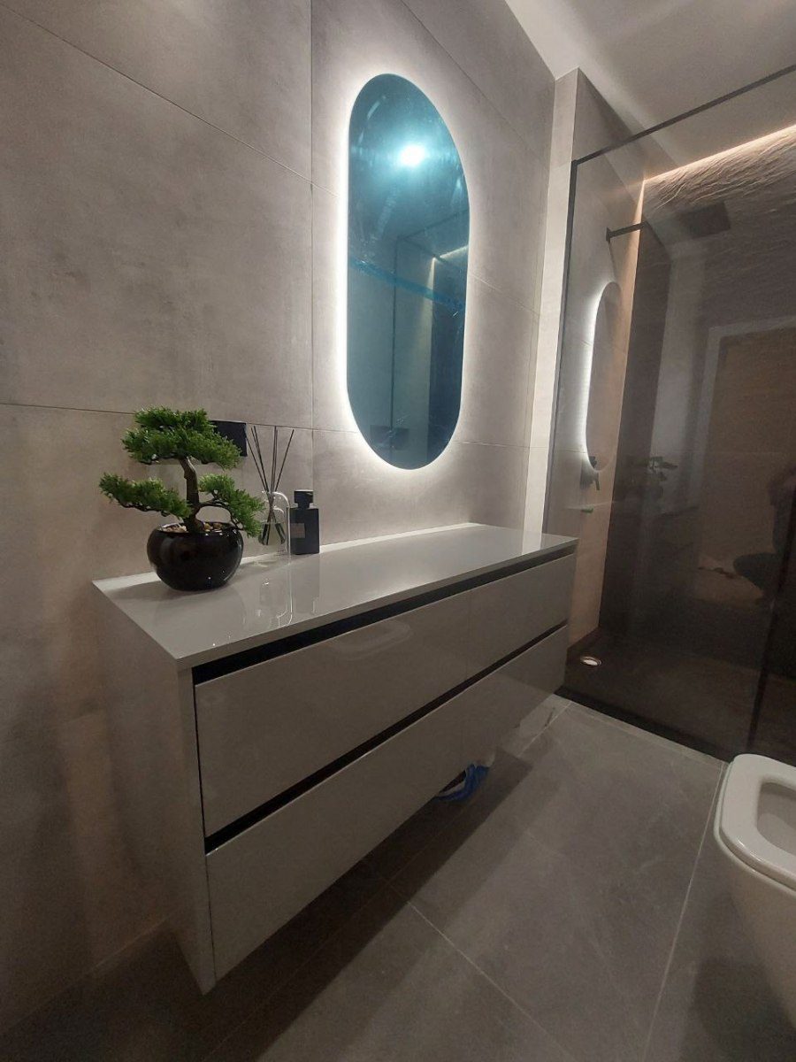 Cabinets, shelves, chests of drawers